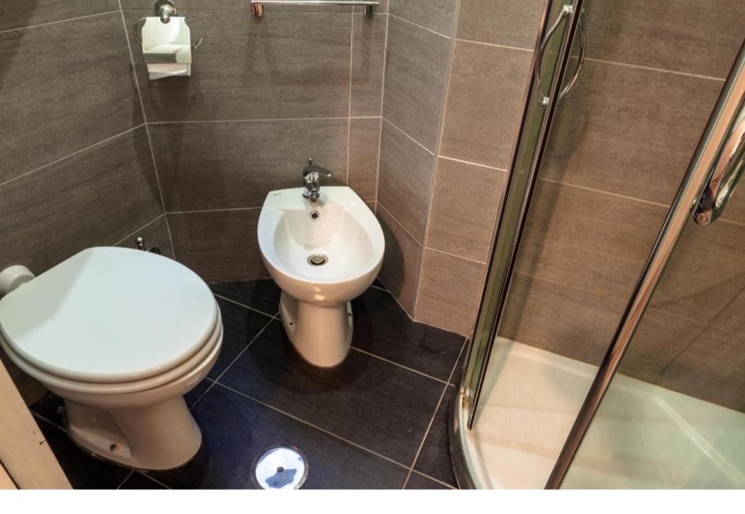 Hotel Infinity Castle Rzym Zewnętrze zdjęcie